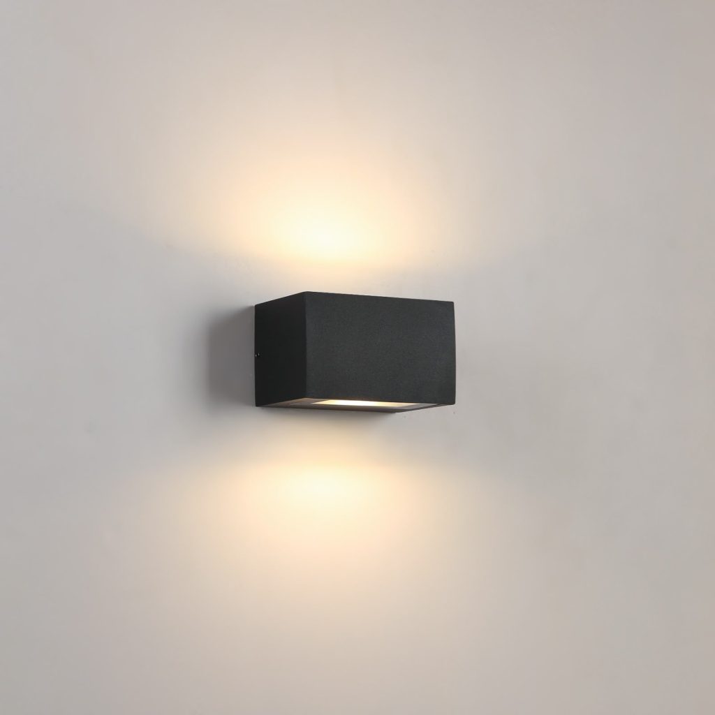 צמוד קיר CUBE UP/DOWN