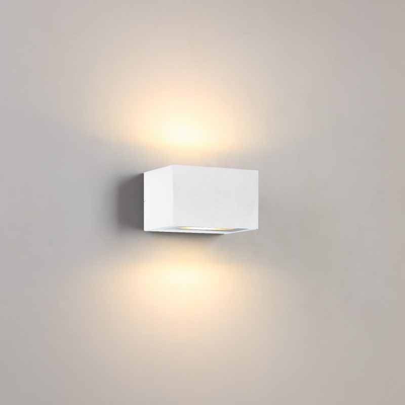 צמוד קיר CUBE UP/DOWN