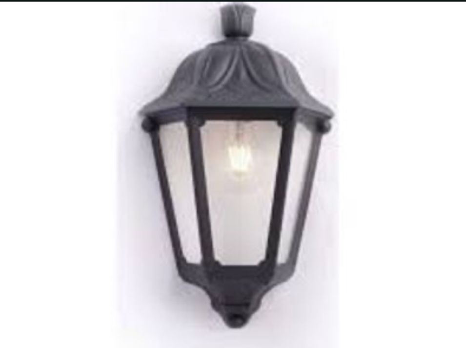 פנס גינה צמוד קיר שחור E27 fumagalli LESSE